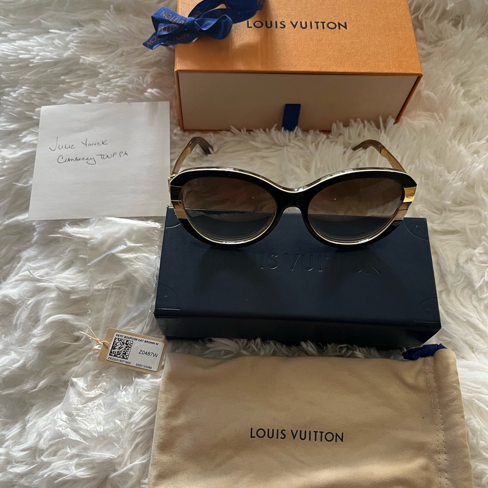 Louis Vuitton Petite Soupçon Cat Sunglasses